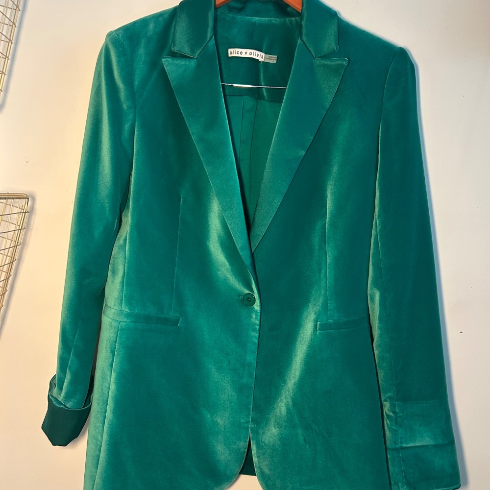 Alice & Olivia suit/pant set size 10- Green velvet